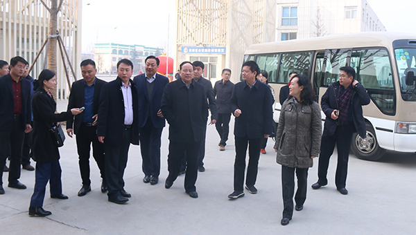 熱烈歡迎山東省銀監(jiān)局陳穎局長一行蒞臨我集團參觀指導 銀監(jiān)局 領導來訪 熱烈歡迎山東省銀監(jiān)局陳穎局長一行蒞臨我集團參觀指導 銀監(jiān)局 領導來訪