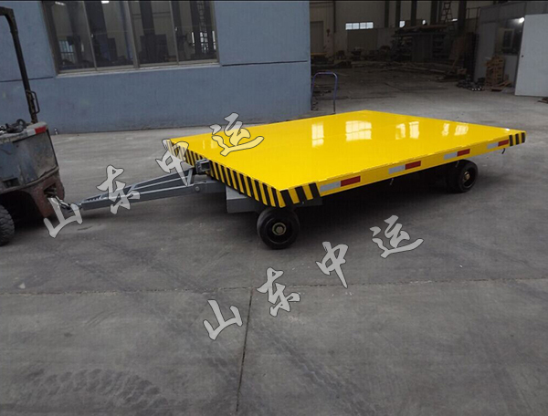 平板拖車(chē)