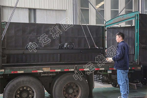 集團(tuán)一批平板車、液壓支柱分別發(fā)往山西長治、山東金鄉(xiāng)